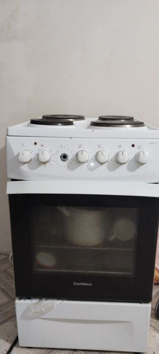 Стиральная машина Индэзит и электроплита