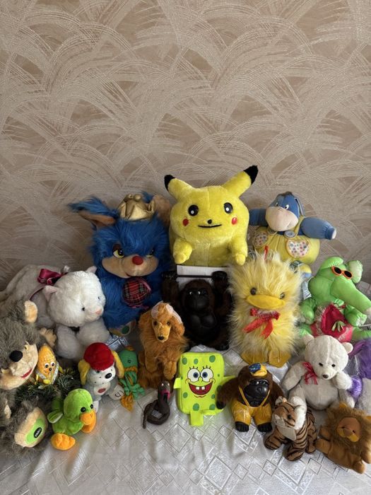 Мягкая игрушка Покемон.