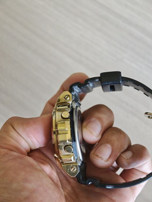 Часы Casio G-Shock GM-6900G-9