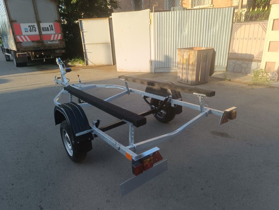 Продам прицеп под водную технику