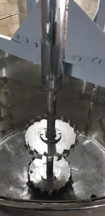 Диссольвер и смеситель