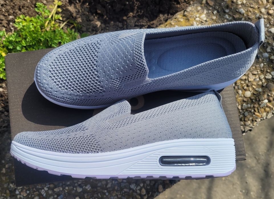 Чисто нови обувки 37 номер