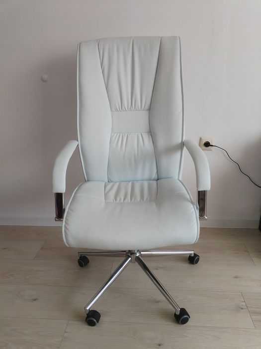 Президентски офис стол