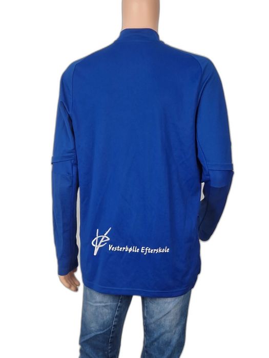 Син Суичър на Adidas