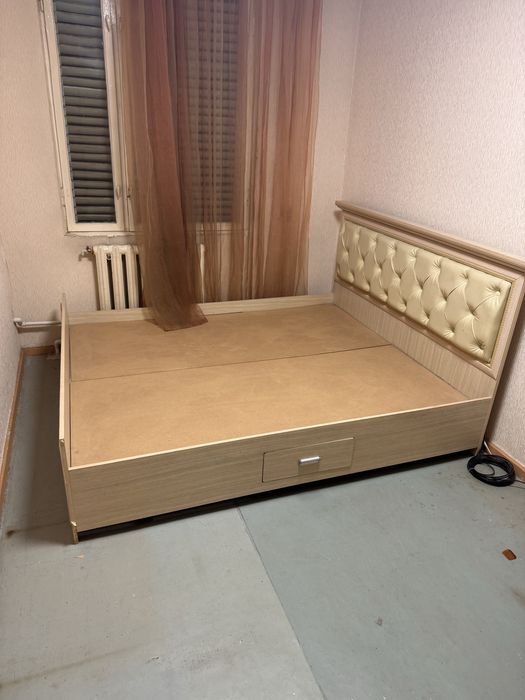 Продаётся двухспальная кровать б/у