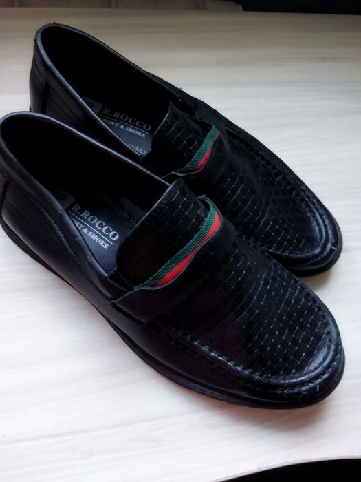 Продам кроссовки на мальчика