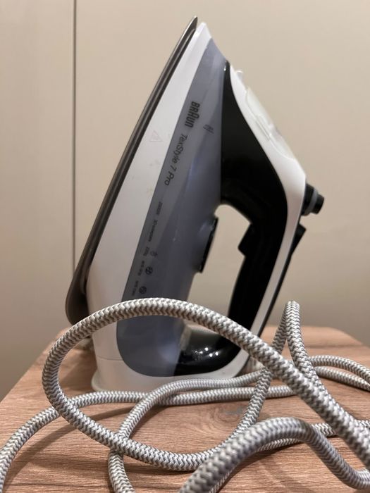 Продам Утюг Braun