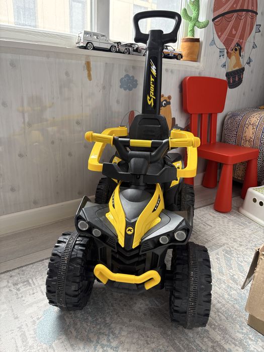 Деский квадроцикл, толокар, машинка