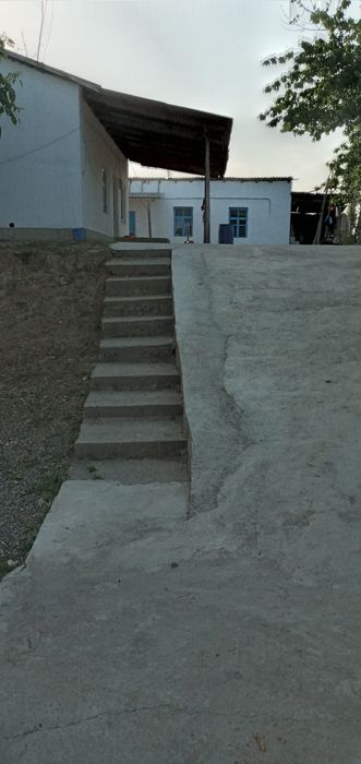 23 sotxli yer sotiladi