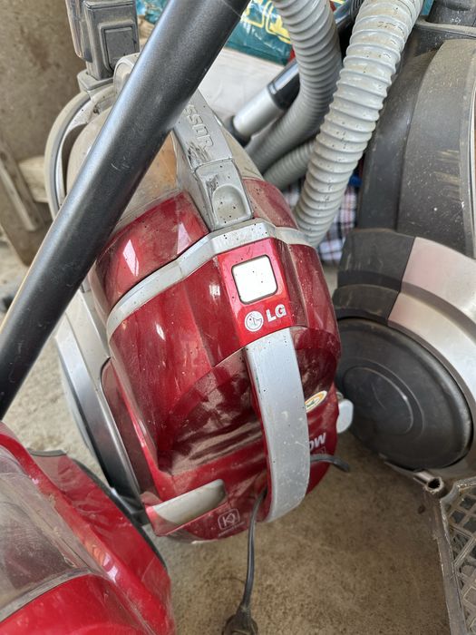 Продаю пылесосы т