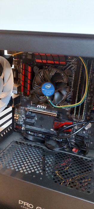 PC Gaming Stricat G4560 LGA1151, 24GB Ram, 1TB HDD, Sursa 500w