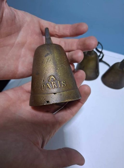 Чанове Френски единия видно с дупки
Цена 160лв за 3те общо