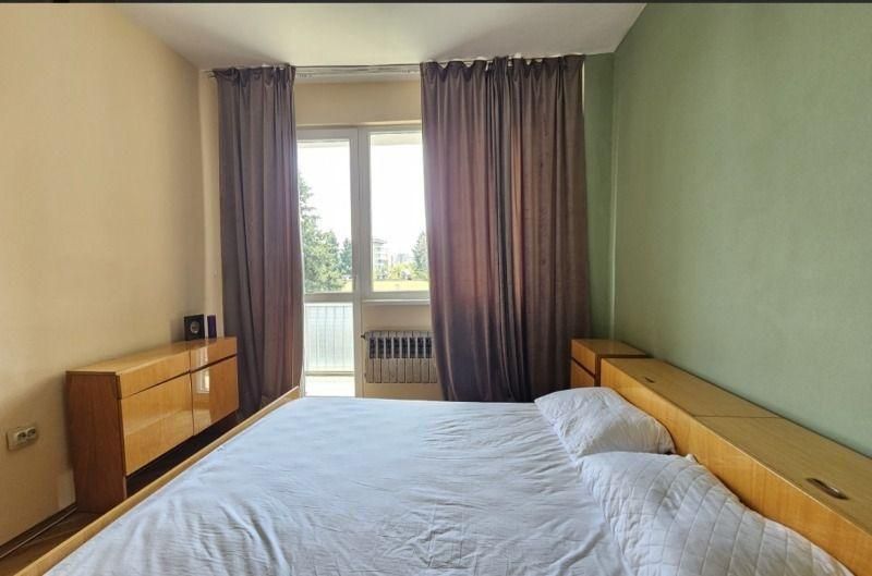 Тристаен апартамент под наем в ж.к. Гео Милев, 2221005