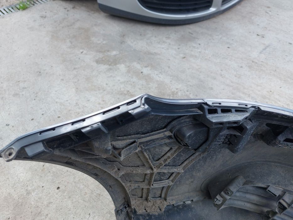 Bara fata + grila bara fata Volkswagen Golf 5 Plus LA7T 2004-2008