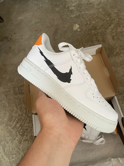 Air Force 1 Glitch Swoosh