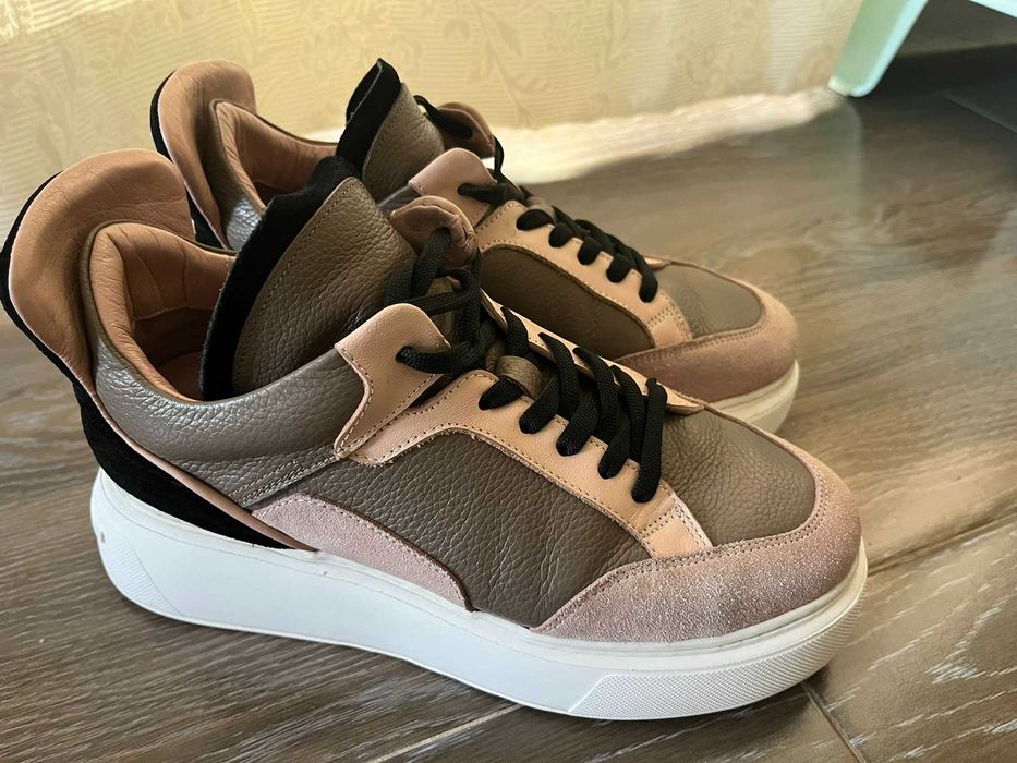 Дамски кецове на платформа от марката Bianki отлично състояние Бианки