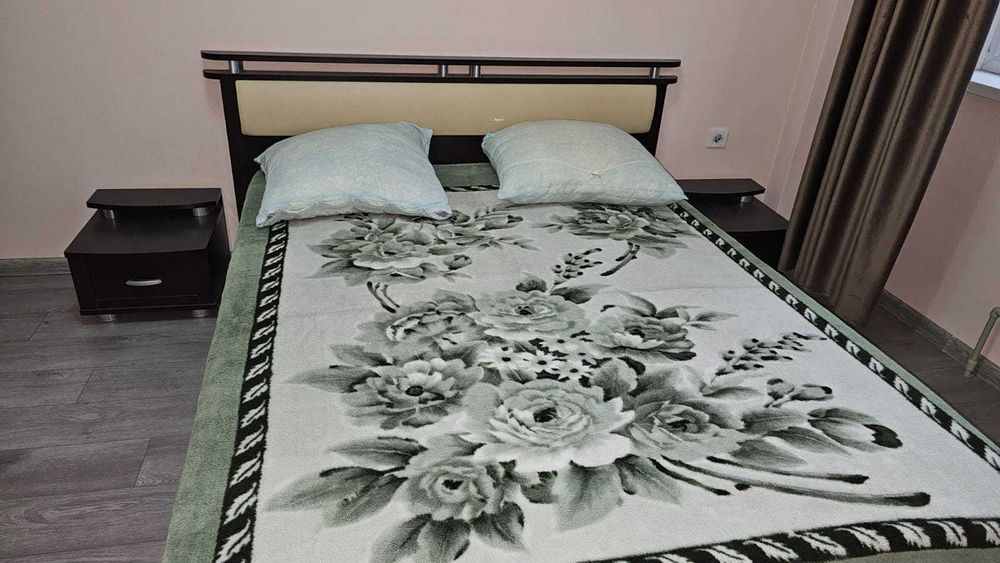 Продам двухспальнюю кровать