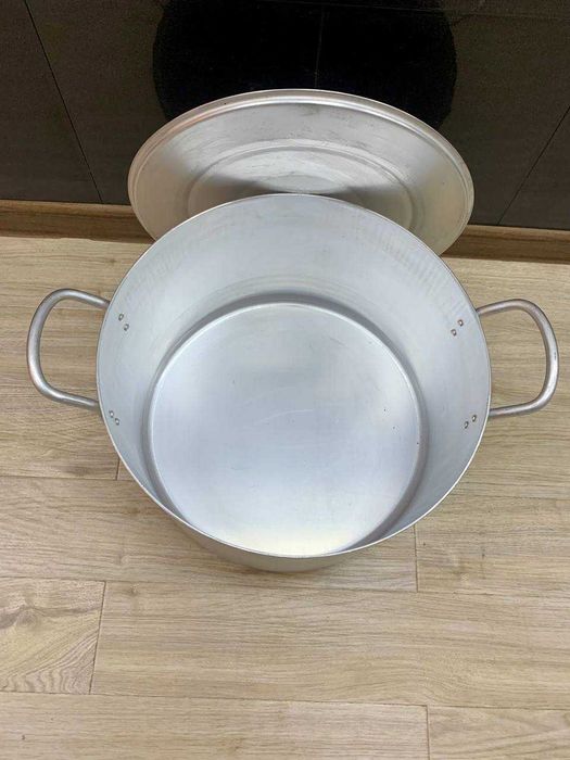 Кастрюля алюминиевая