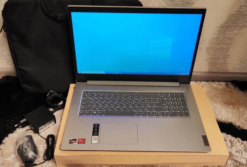 Мощный Lenovo Ryzen 3 ОЗУ8 SSD256 17.3