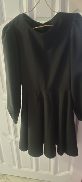 Продам школьную форму на 9й класс .