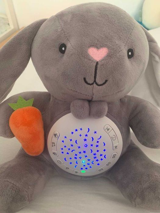 Плюшена играчка с проектор Chipolino - Зайче