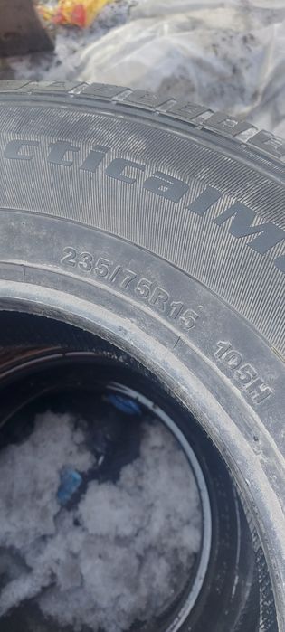 Шины лето б/у на внедорожник