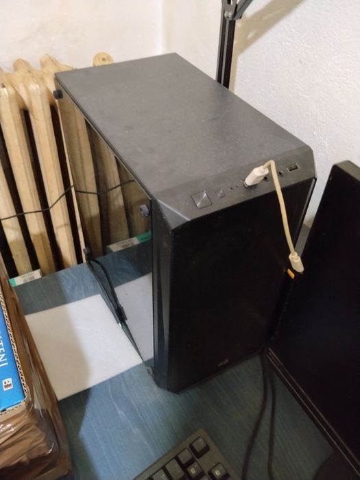 Vând Desktop PC, în stare bună de funcționare