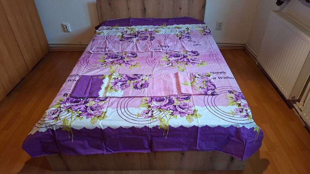 Lenjerie de pat mov cu flori