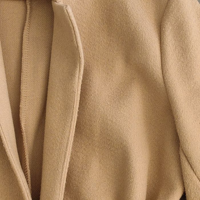 Дамско палто с колан