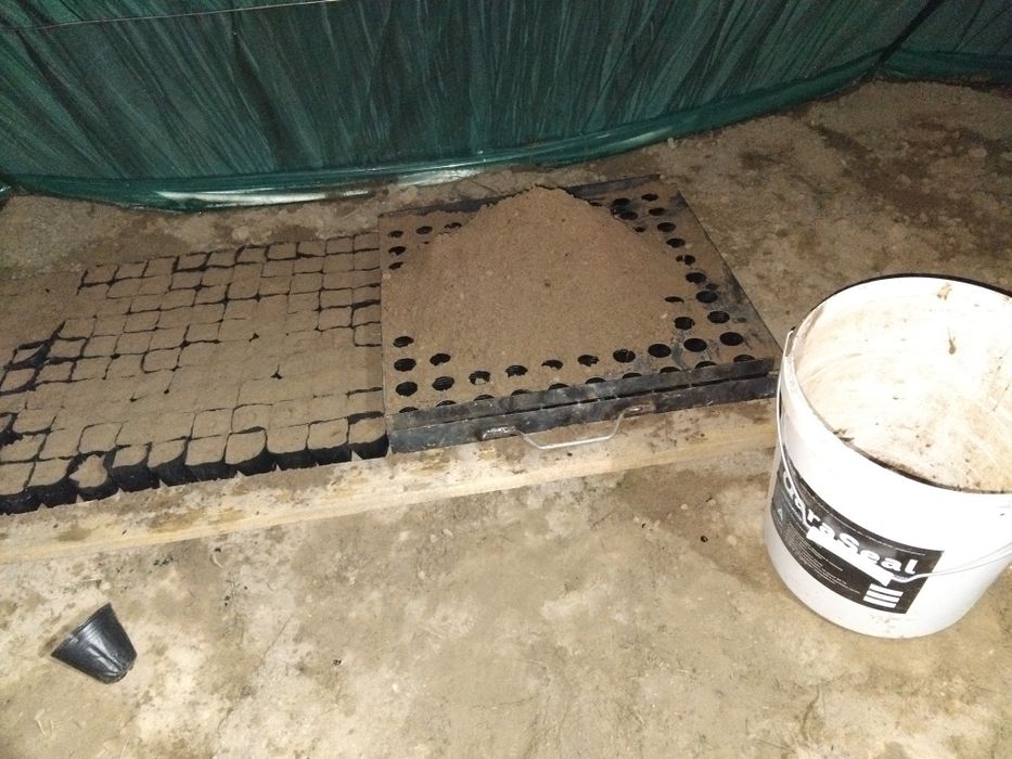 Теплицаға арналған қалып.стаканға топрақ салуға