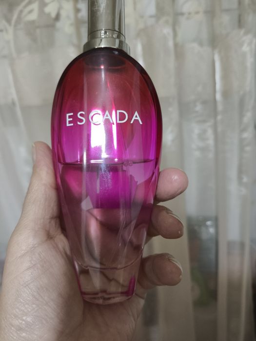 Парфюм женский ESCADA