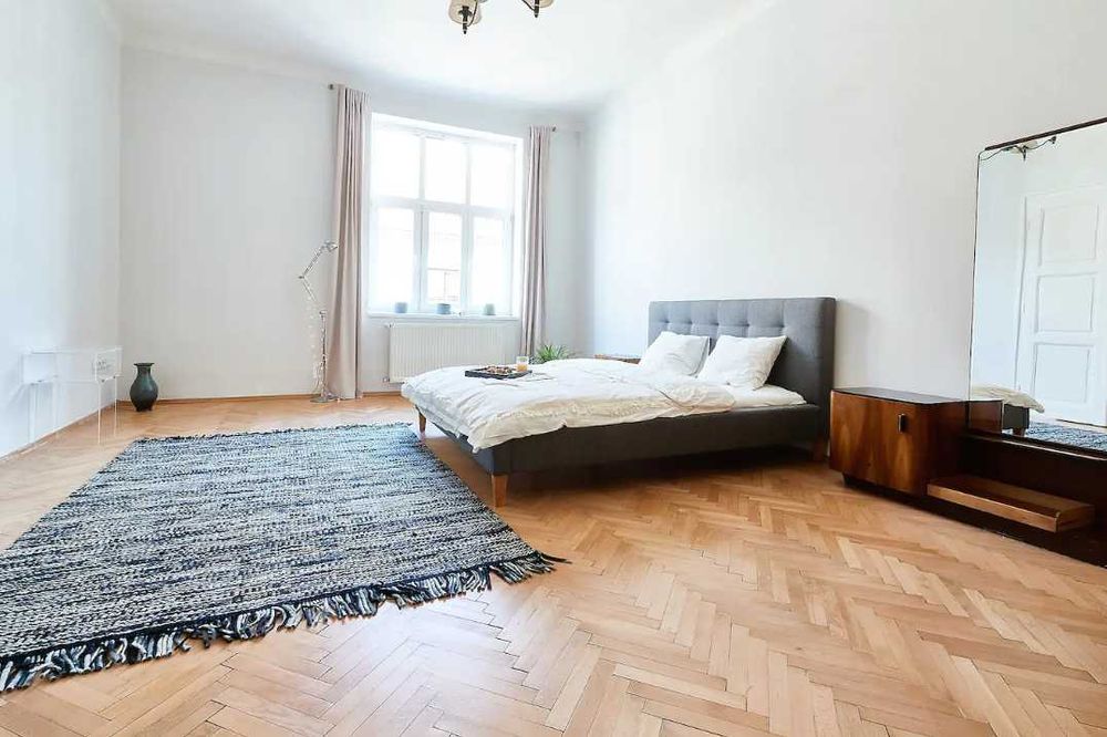 Дава се под наем Двустаен апартамент в Пловдив, Младежки Хълм - 59 кв.м за 229.5 € - Снимка #1