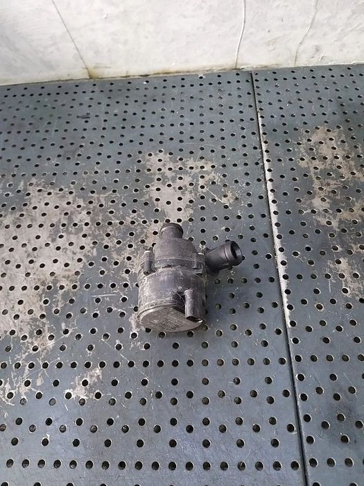 Pompa auxiliara apa 2.0 d land rover range rover evoque l538 0392023249 dx23180474ac