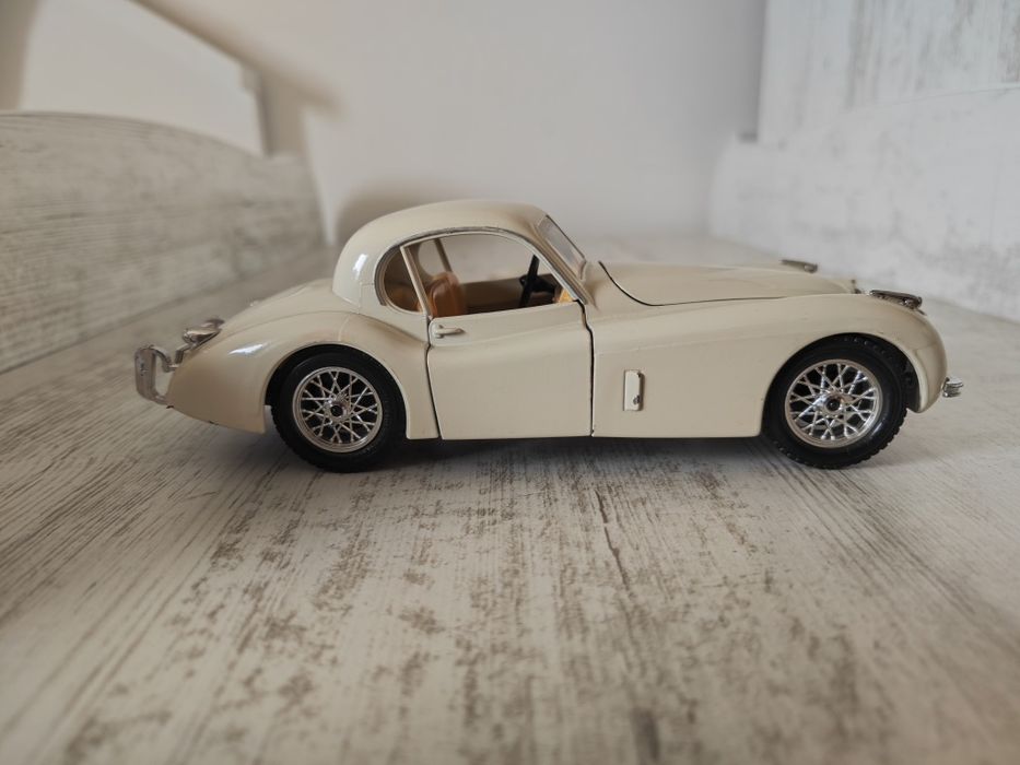 Jaguar XK120  1/24