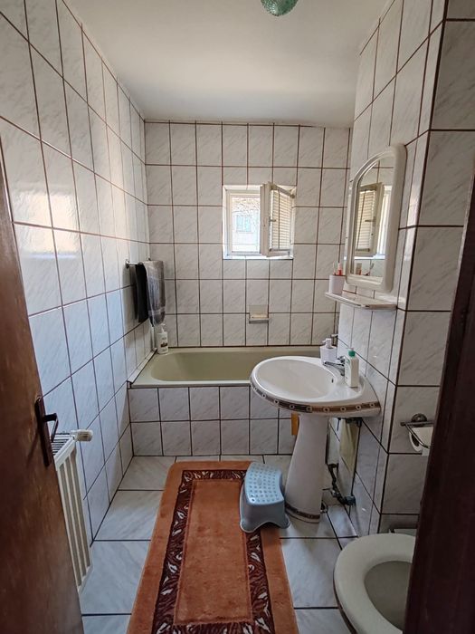 Vând apartament 3 camere