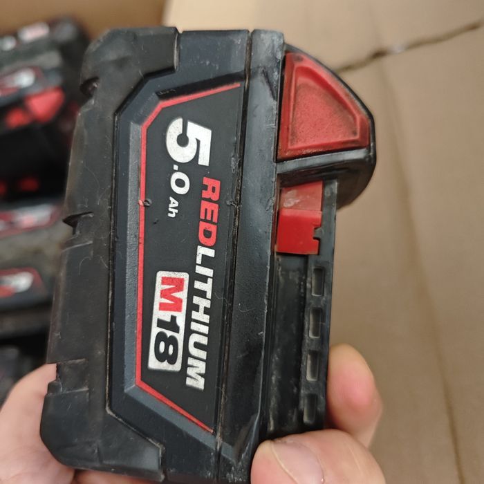 Milwaukee RED 5ah 18 v M18B5 5ач Батерия 18 волта M18