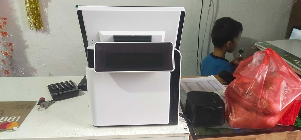 Сенсорный моноблок для магазина