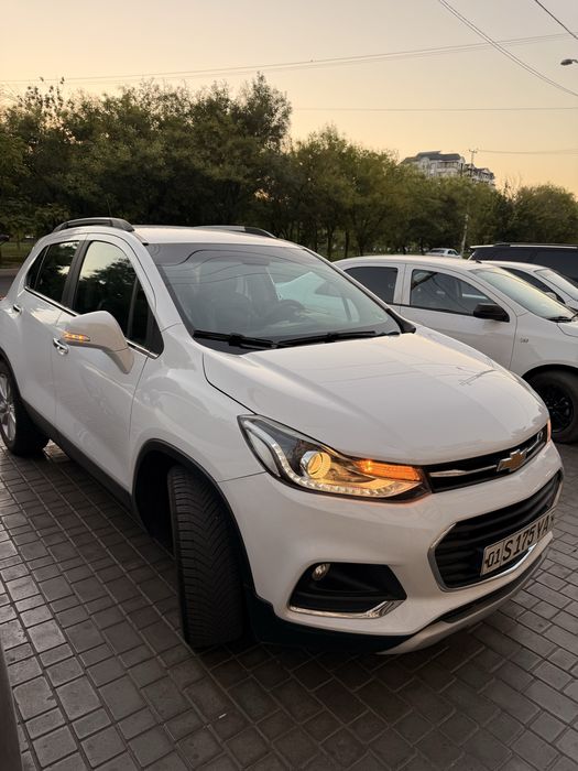 Tracker 1 Premier