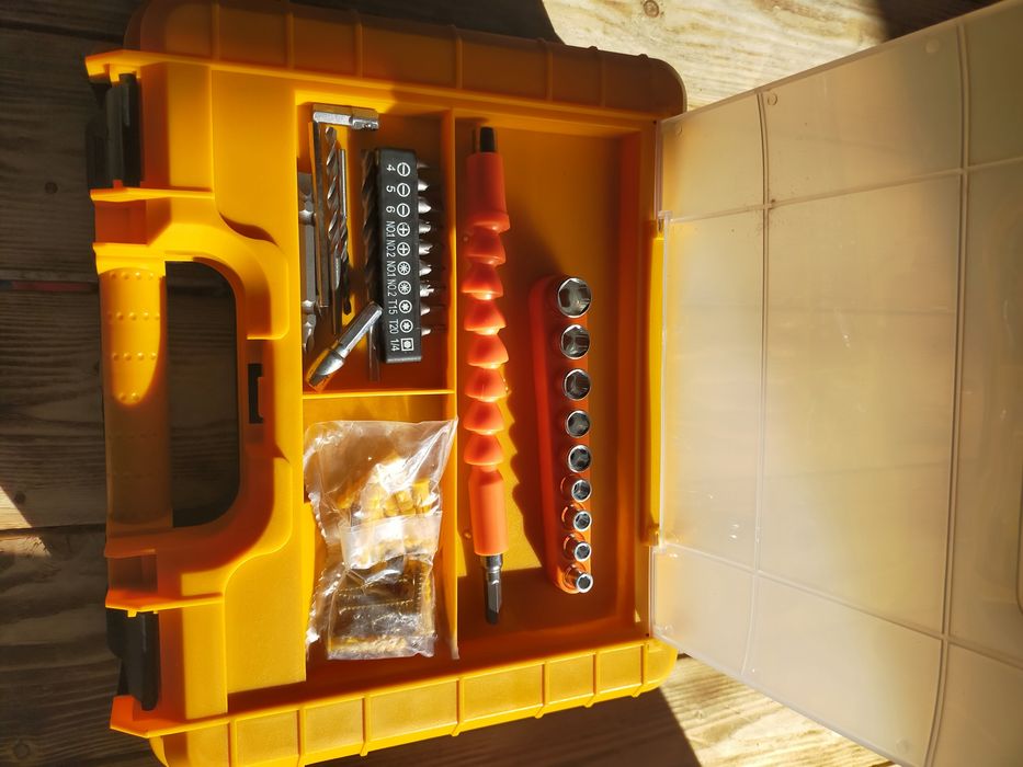 Шуруповерт безщеточный с отбойником