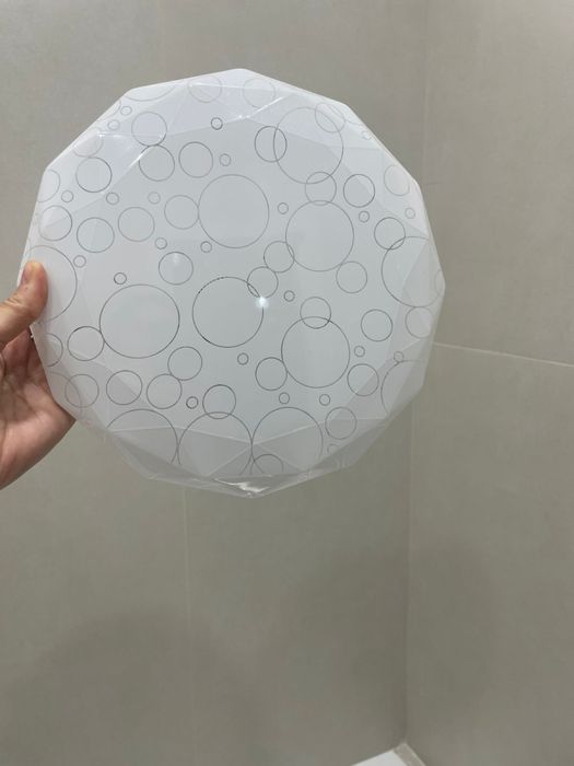 Продаю два светильника в хорошем состоянии