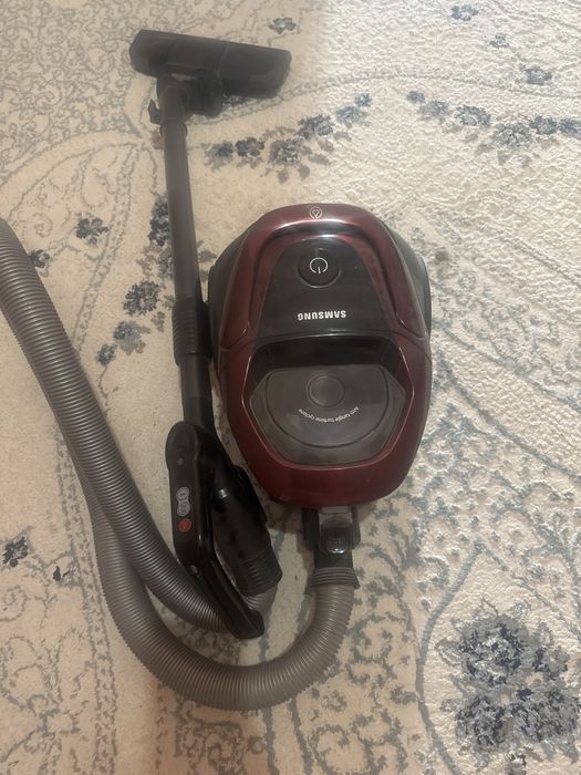 Продаю пылесос