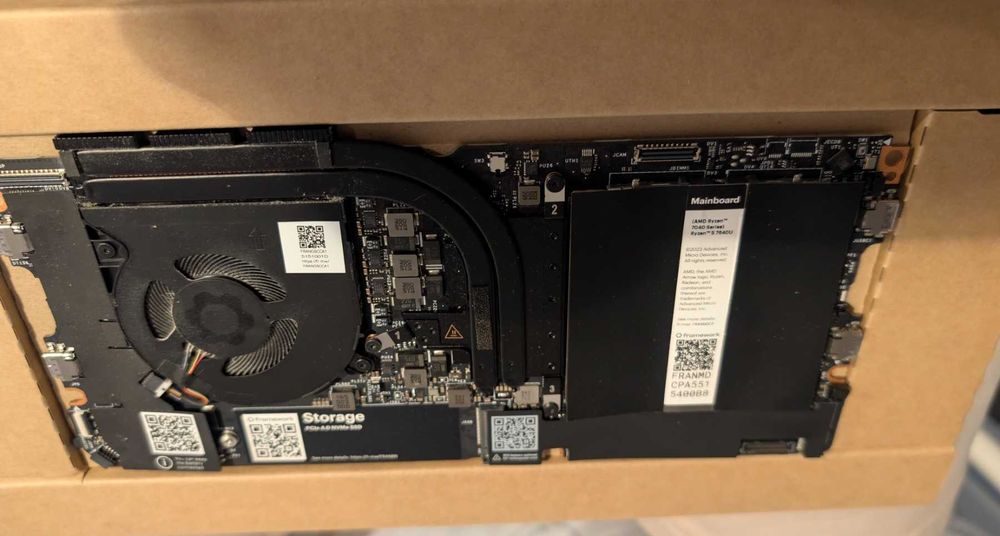 Framework дъно AMD Ryzen 5 7640U + 32GB ram