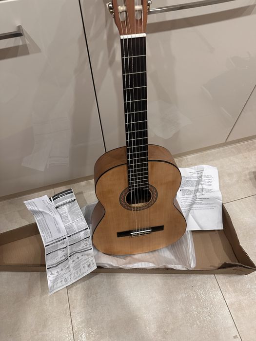 Класическа китара YAMAHA