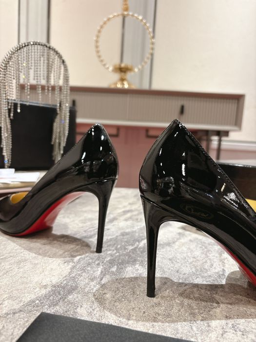 Pantofi Christian Louboutin, Premium