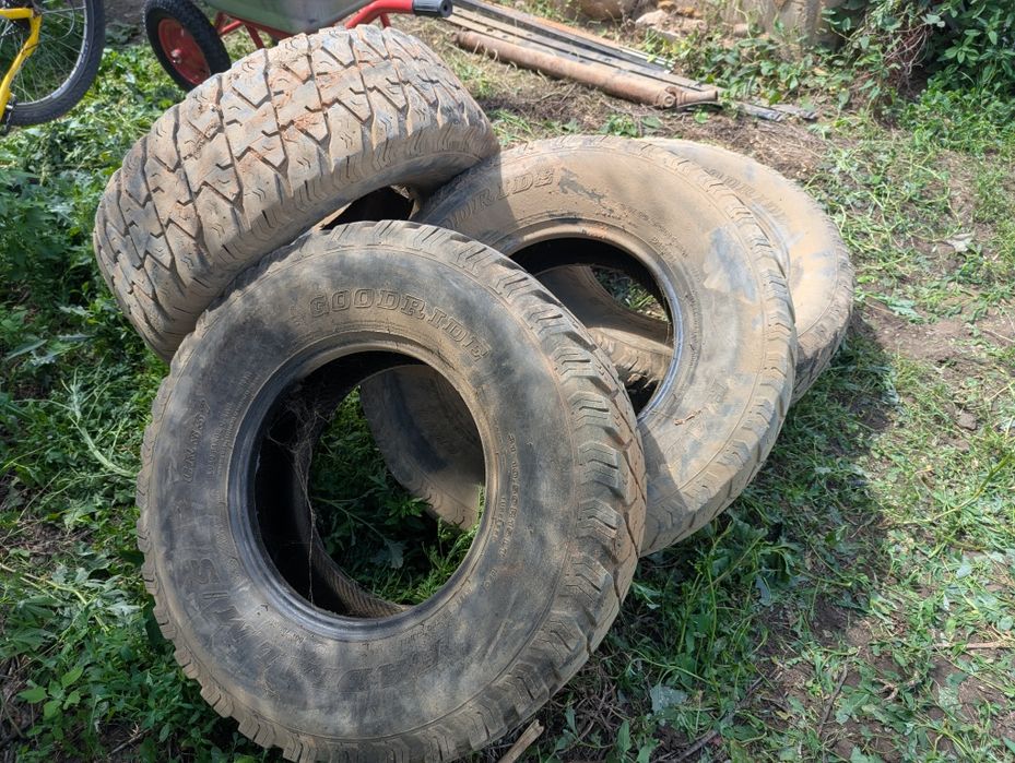Комплект шин 31x10.50R15LT