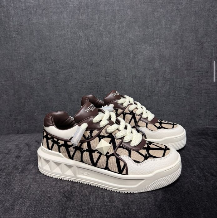 Valentino garavani snekers