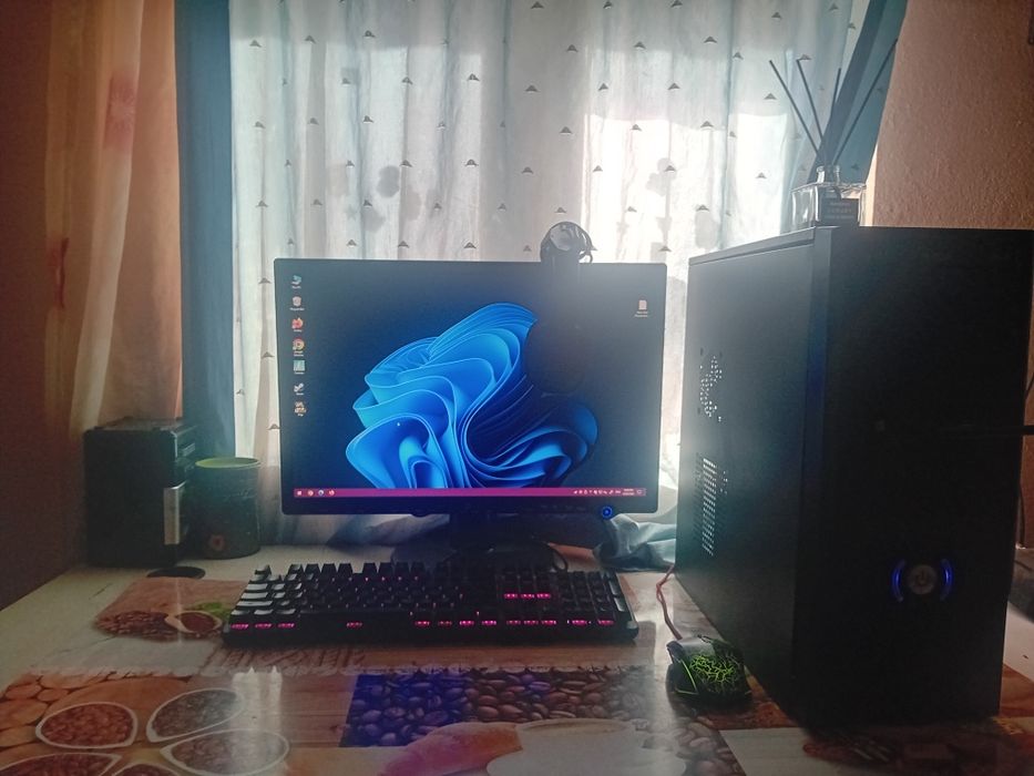 Unitate PC intel i5 l 8GB  RAM I SSD I SURSA 500w+monitor22"+wifi