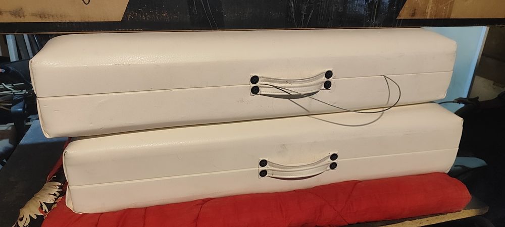 Кушетка с тумбочкой