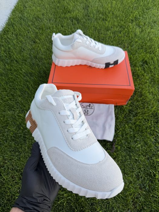 Sneakers Hermes disponibil in doua culori