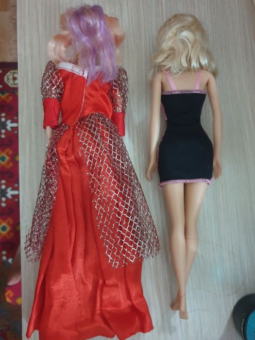 Куклы Барби. Есть и др р. игрушки